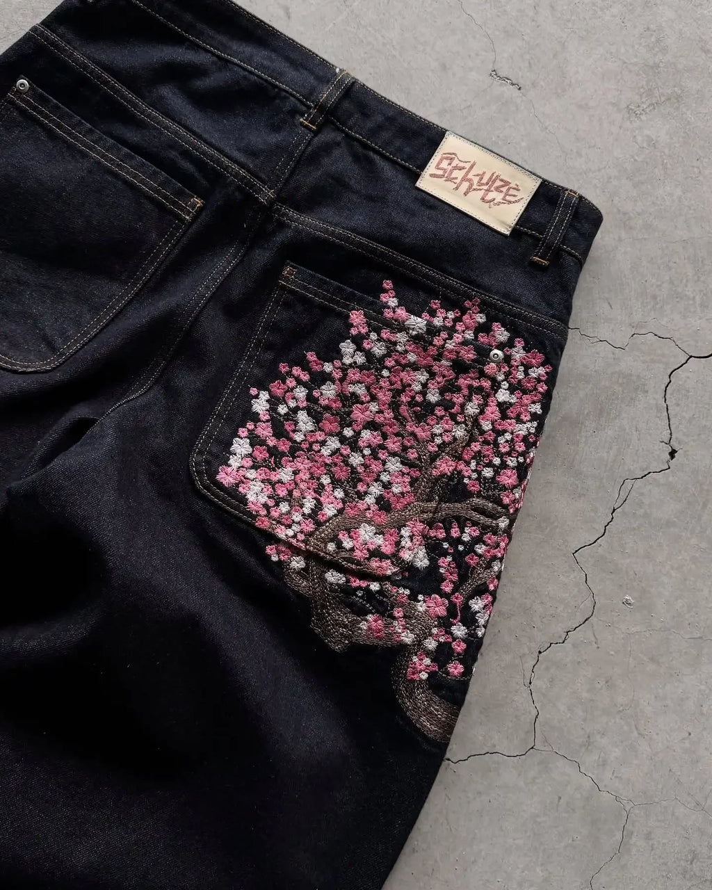 Pantalones Baggy con Estampado Cerezos