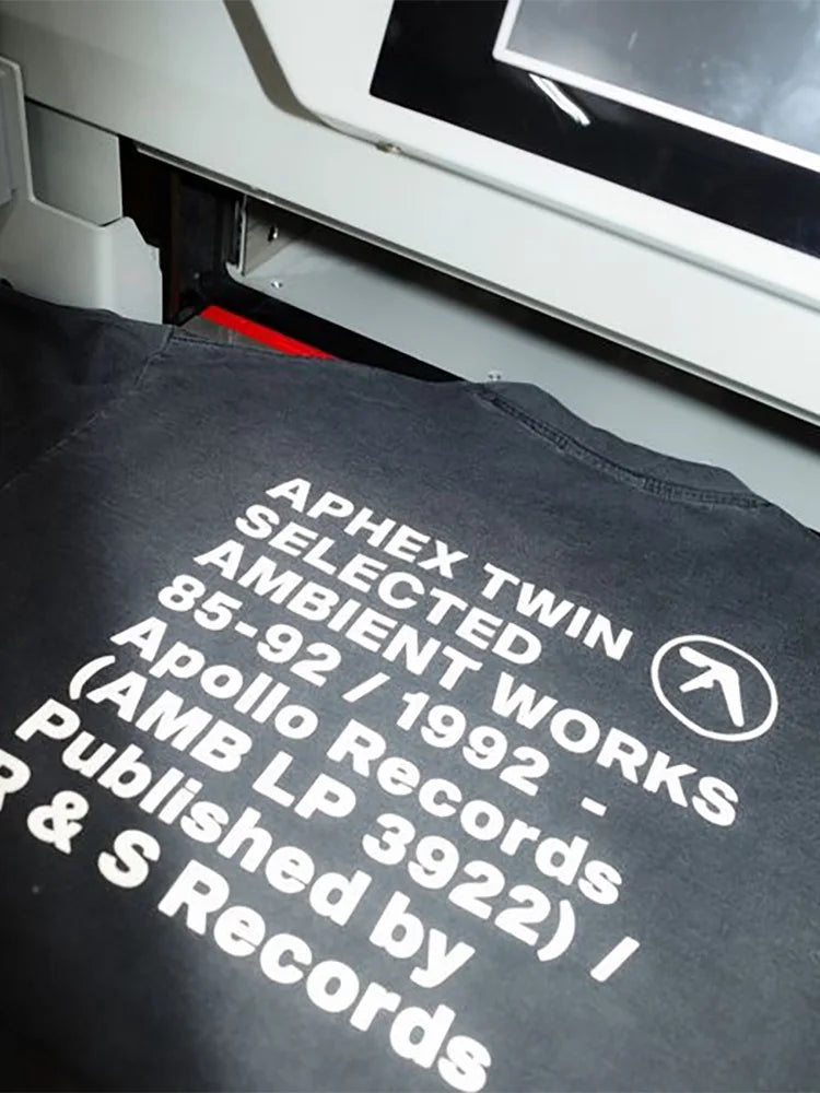 Camiseta Crop Top x Apex Twin