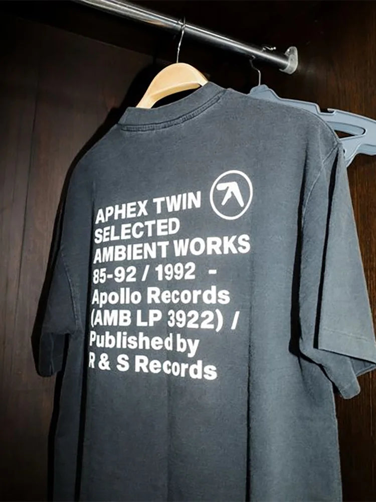 Camiseta Crop Top x Apex Twin